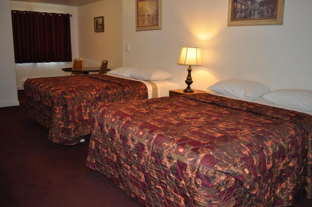 Golden Lion Motel Raymond Habitación foto